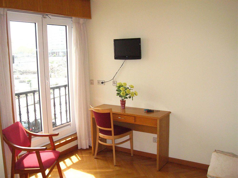 Hotel Cristal 2 A Coruña Dış mekan fotoğraf
