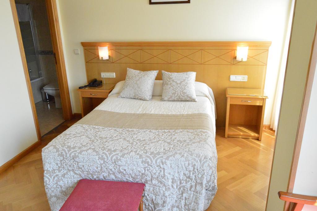 Hotel Cristal 2 A Coruña Dış mekan fotoğraf