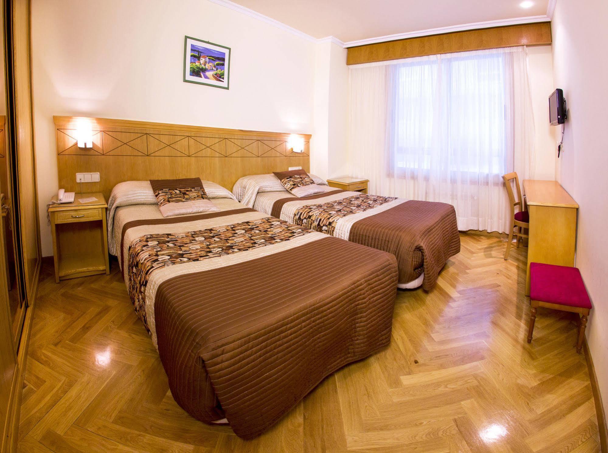Hotel Cristal 2 A Coruña Dış mekan fotoğraf