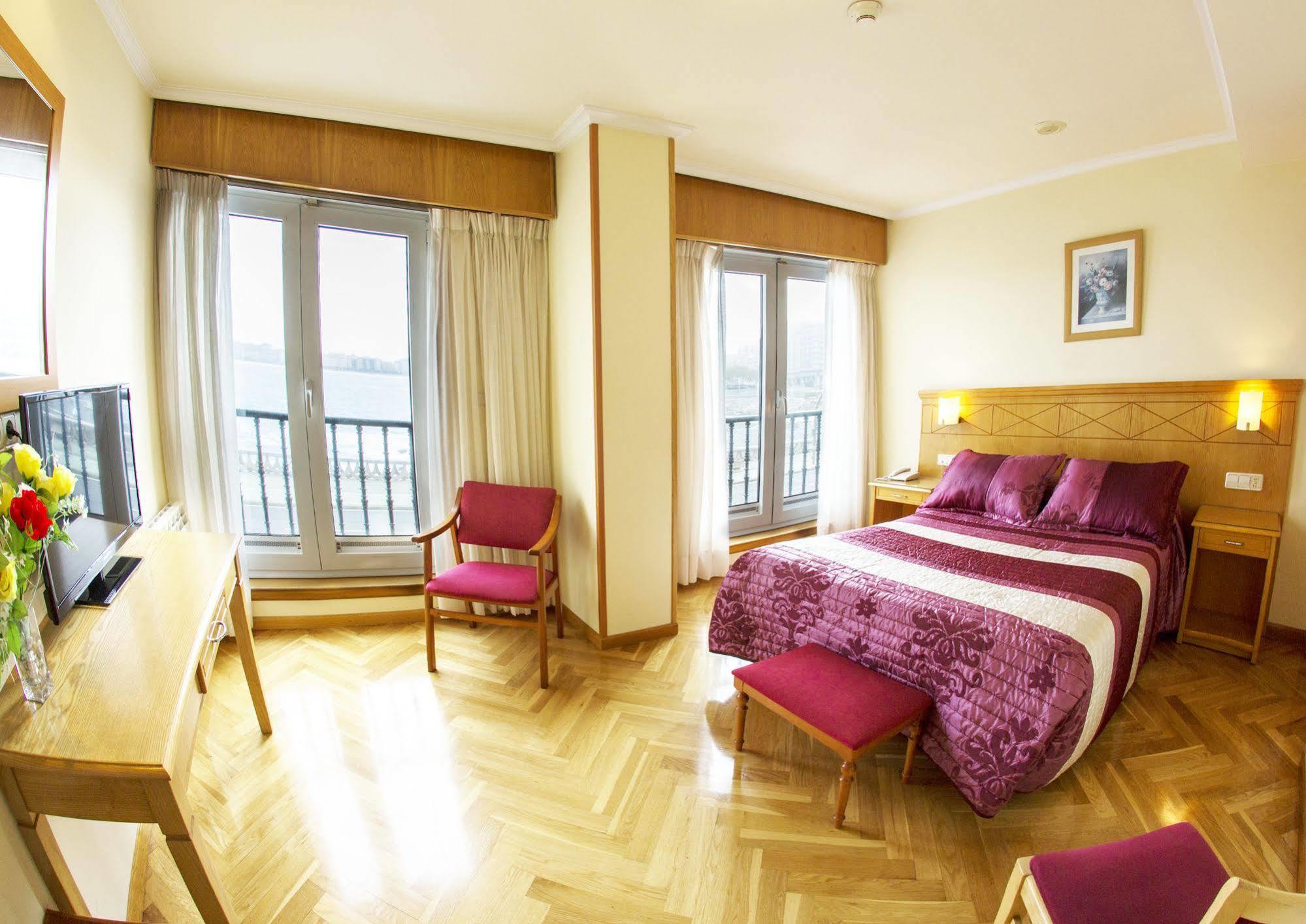 Hotel Cristal 2 A Coruña Dış mekan fotoğraf