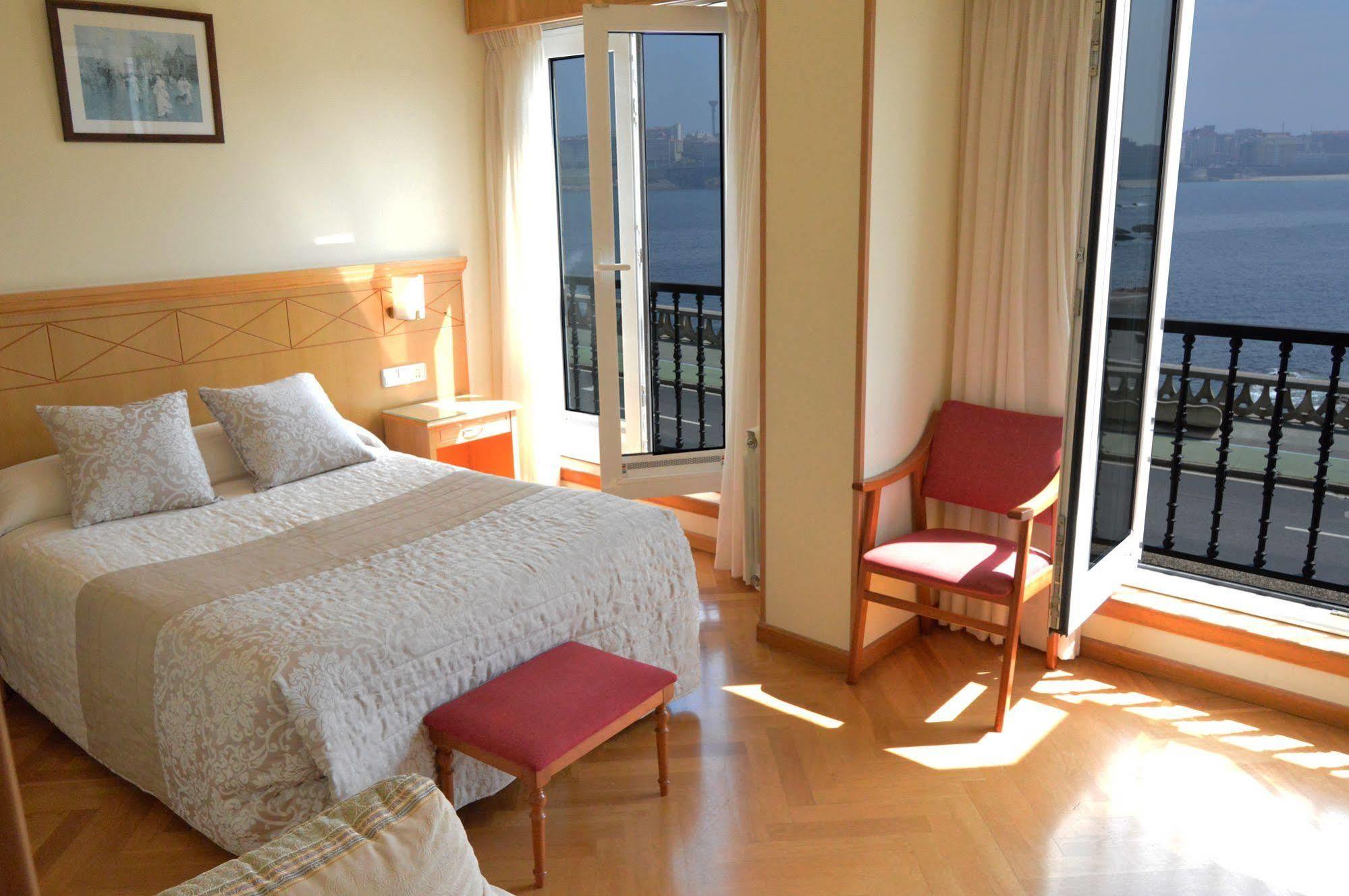 Hotel Cristal 2 A Coruña Dış mekan fotoğraf